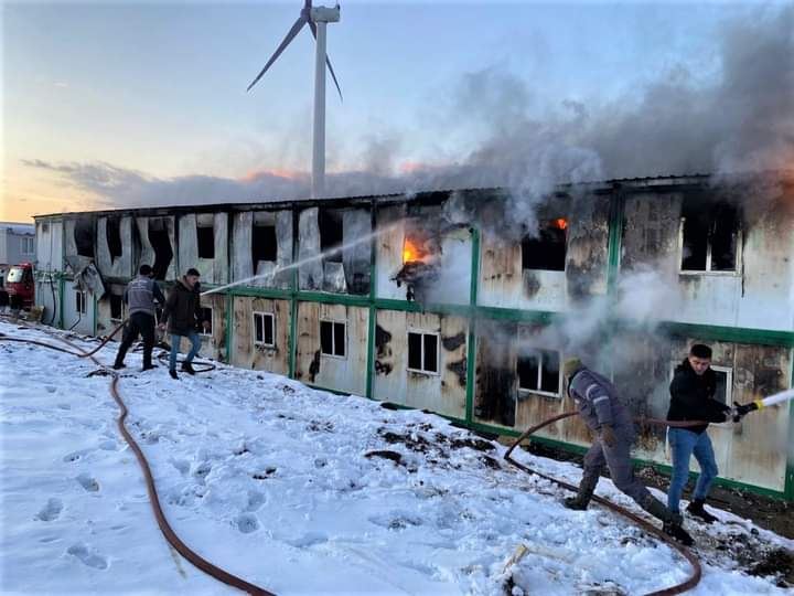Enerji santrali yatakhanesinde yangın 